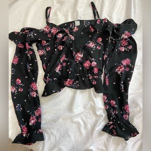 Divided Floral Ruffle Open Shoulder Long Sleeve